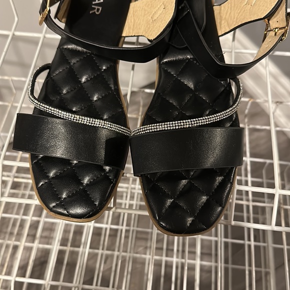 Black Strappy Flat Sandals with Hook Closure - Picture 5 of 5